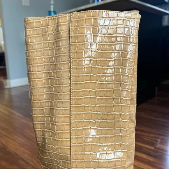 Lulu’s Croc Pointed-Toe Knee High Boots in Light Nude Size 10 New In Box - Picture 4 of 6